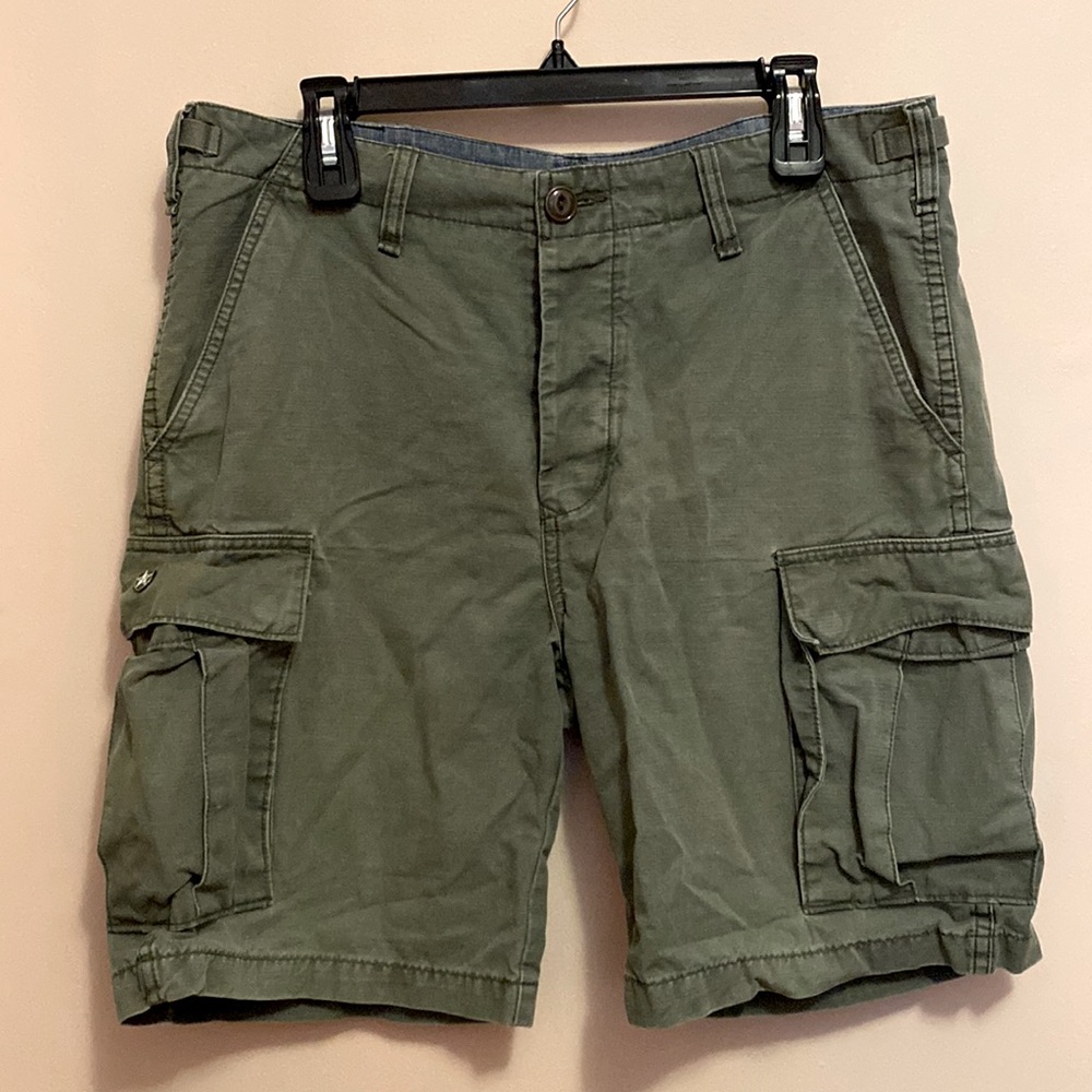 Obey Cargo Shorts, size 34
